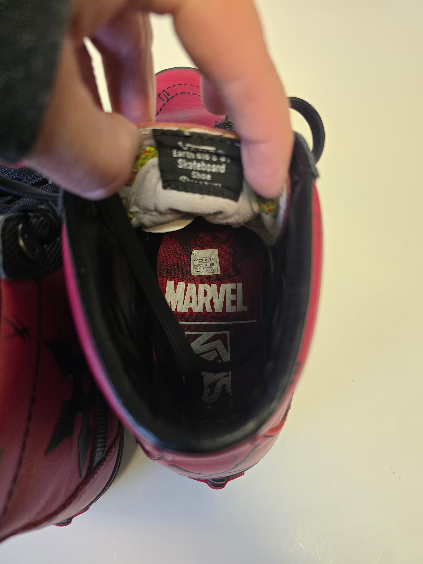 Van's X Marvel Deadpool Sneakers